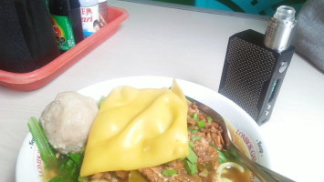 Bakso Mie Ayam Pangsit Gajah Mungkur Wonogiri) food