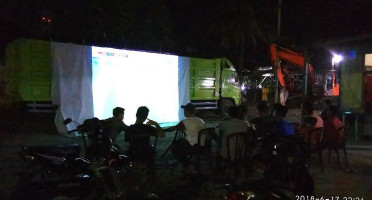 Rumah Makan Putri Tanjung outside