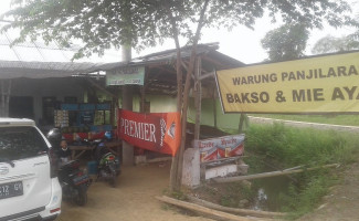 Warung Panjilaras outside