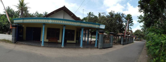 Warung Sate Sumberjo Gule Kambing Ayam outside