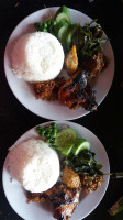 Ayam/ikan Bakar Goreng Tera food