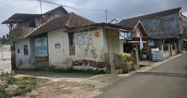 Bakso Panjang Kartika outside