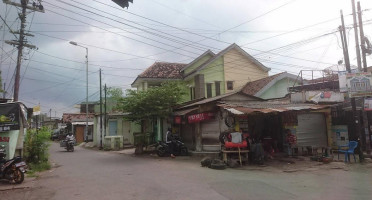 Bakso Solo Pok Can outside