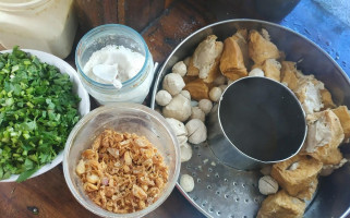 Mie Ayam Bakso Bp.inong Tanjungpura Indramayu food