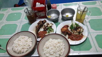 Warung Cak Yono 2 food