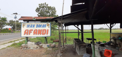 Ikan Bakar Afandi outside