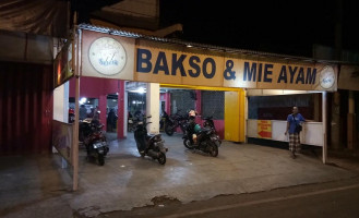 Bakso Mie Ayam Selera outside