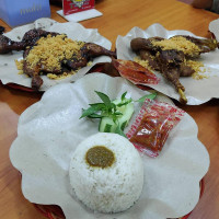 Begok Bebek Goreng Krispy Kandangan food