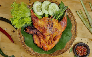 Begok Bebek Goreng Krispy Kandangan food