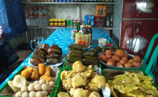 Soto Barokah Cikiara food