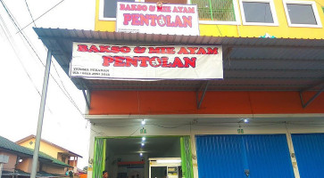 Bakso Pentolan outside