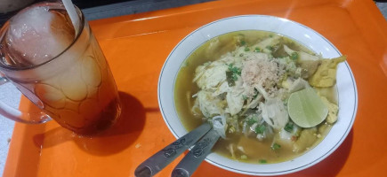 Soto Ayam Dan Rawon Maskumambang Khas Lamongan food