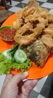 Rumah Makan Banyumili food