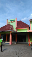 Resto Ibu Pudji outside