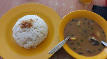 Sop Jakarta Pak Jojon food