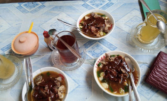 Warung Soto Pak No Karyono food