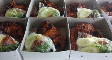 Ayam Bakar Goreng Pakwi food