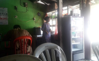 Warung Makan Nelly inside