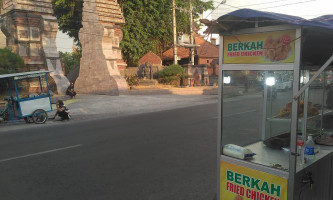 Berkah Fried Chicken outside