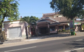 Sari Laut Makmur Jaya outside