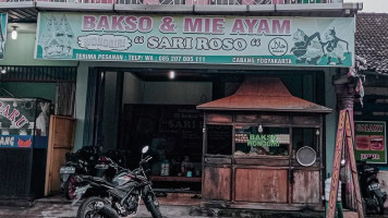 Mie Ayam Bakso Mas Gondrong outside