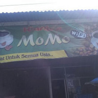 Warkop Momo outside