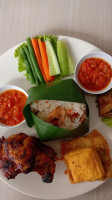 Resto Cafe Priuk Rengganis food