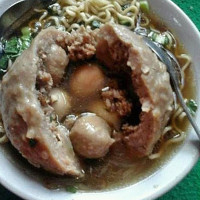 Bakso Om Yandoet food