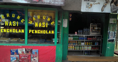 Warung Makan Pengkolan outside