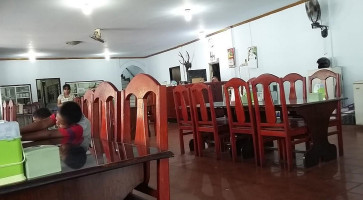 Rumah Makan Ratu Sayang inside