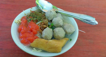 Bakso Dan Mie Ayam Ridwan food