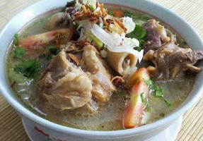 Special Lalapan Dan Sop Buntut Depot Bu Sasmito food