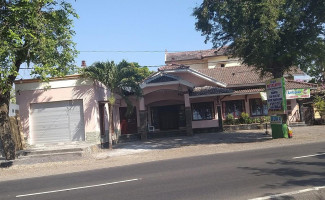 Special Lalapan Dan Sop Buntut Depot Bu Sasmito outside
