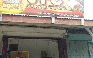 Jfc.jagonya Firechicken outside