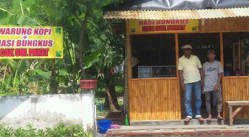 Warung Samsul Ketapang outside