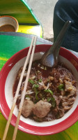 ร้านก๋วยเตี๋ยวไหมค่ะ food