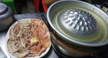 ร้านหมูกระทะ ป้ามัมโค้งวัดเกาะ food