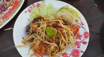 ร้านตะวันseafood food