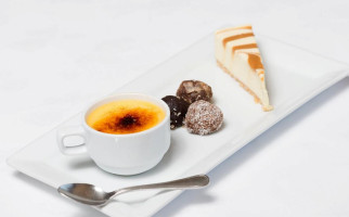 Croydon Lodge food