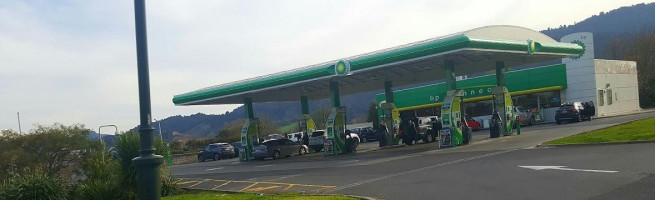 Bp Truckstop outside