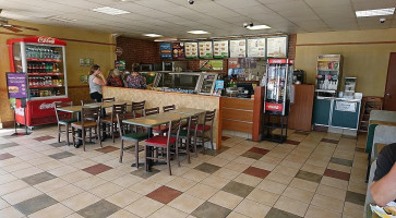 Subway Milton inside