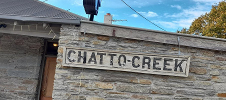 Chatto Creek Tavern outside