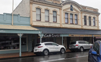 Piccolo's Feilding outside