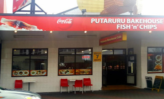 Putaruru Bakehouse Cafe outside