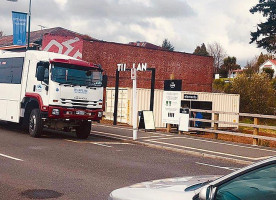 Base Ruapehu By Elemento Allpress Coffee Bagels Allie Burgers Bike Hire outside