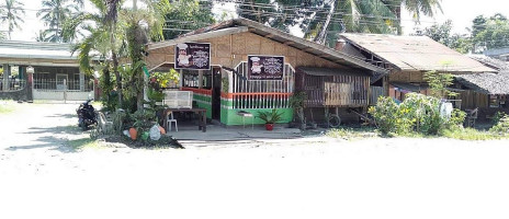 Happy Tummy Restobar outside