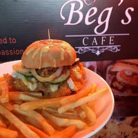 Beg's Café food