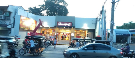 Chowking Morong outside