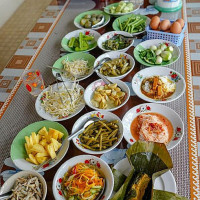 Khanom Jeen Baan Bang Kan food