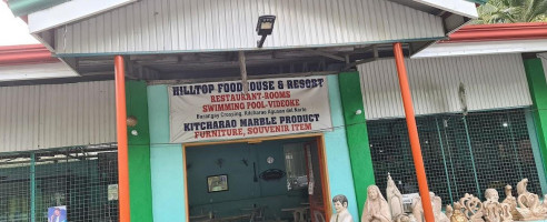 Hilltop Kambingan Bulalohan outside